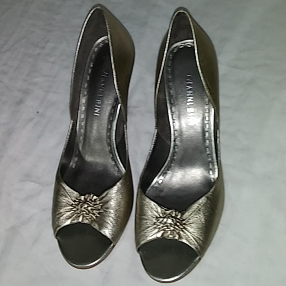 Giannini Bini silver 8M open-toed heels